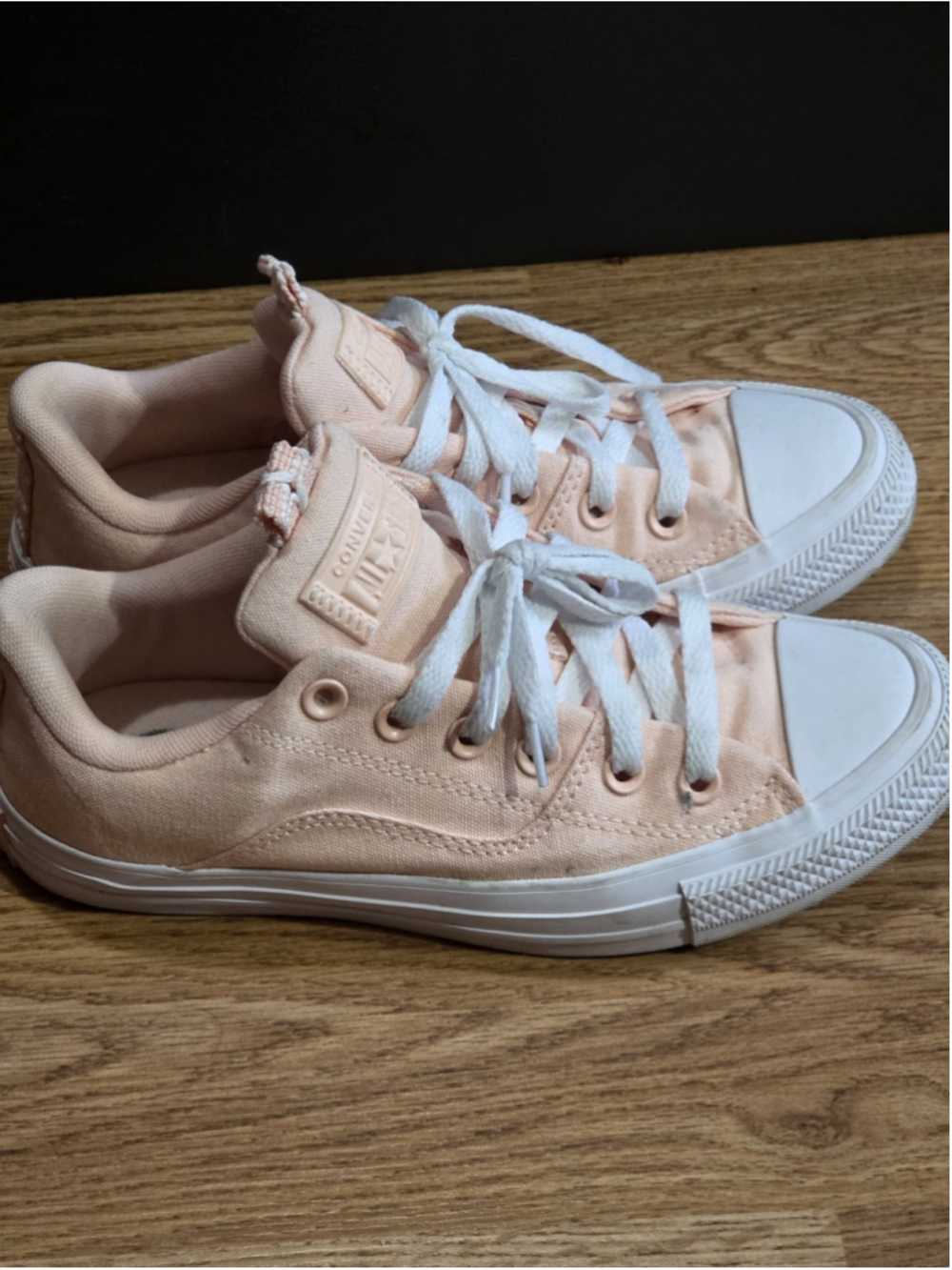 Girls Size 7 Converse Sneakers - Picture 2 of 4